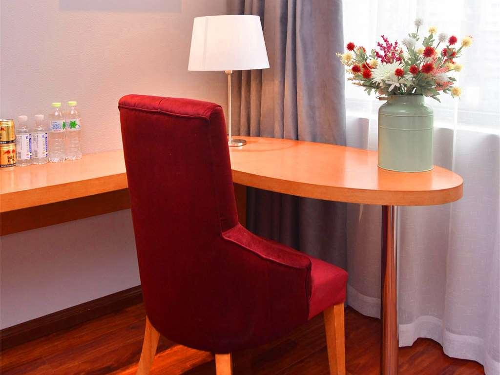 Ibis Chongqing Airport Hotel ภายนอก รูปภาพ