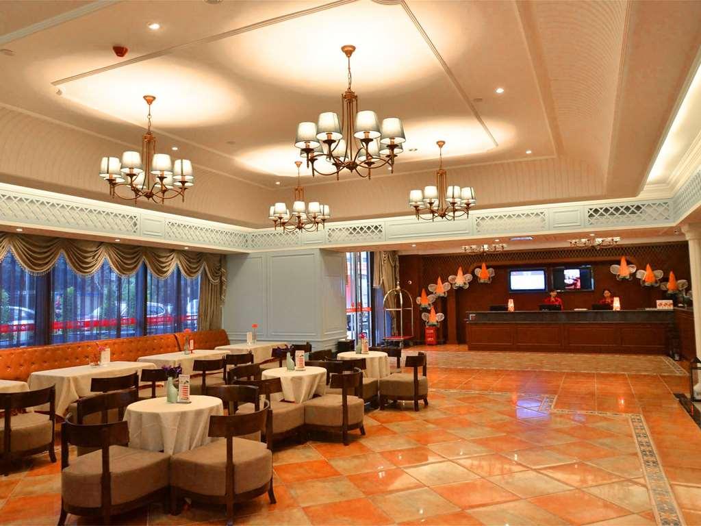 Ibis Chongqing Airport Hotel ภายนอก รูปภาพ